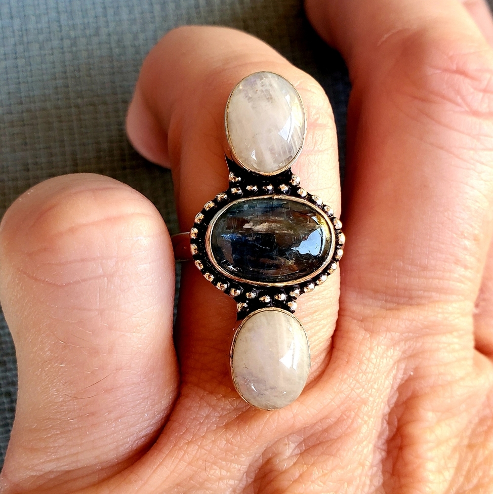 New Kyanite & Rainbow Moonstone 925 Silver Ring.